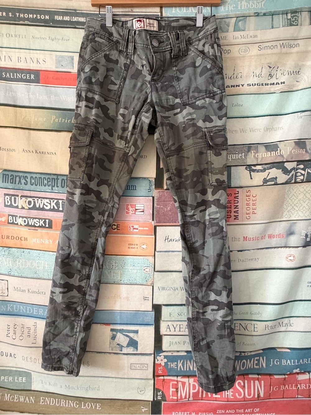 Lei Women's Skinny Camo Cargo Jeans in Green and Black